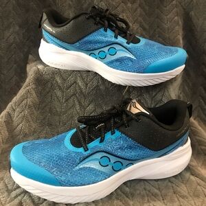 Saucony Running Shoes Men’s 6; Women’s 7.5